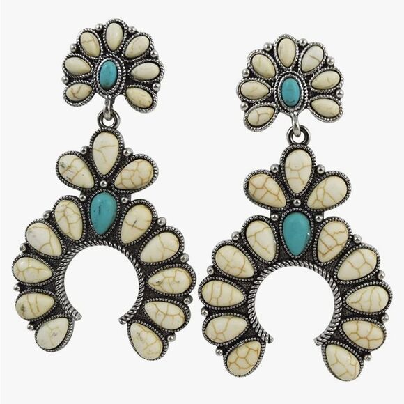Bohemian white drop earrings A358 - Picture 1 of 4